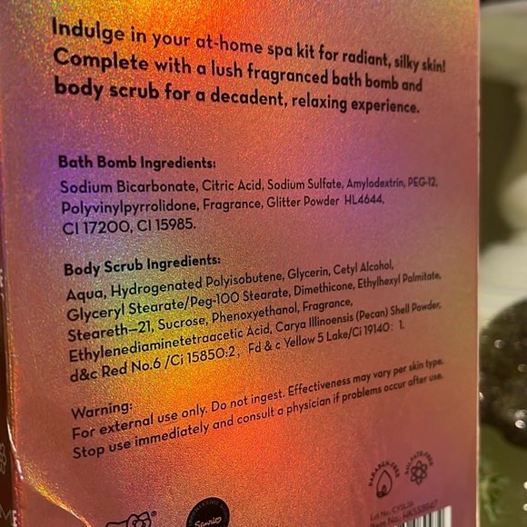 🎀NIB/HELLOKITTY Silky skin SpaSet in PeachPetals Includes bath bomb/suga… - Picture 8 of 11